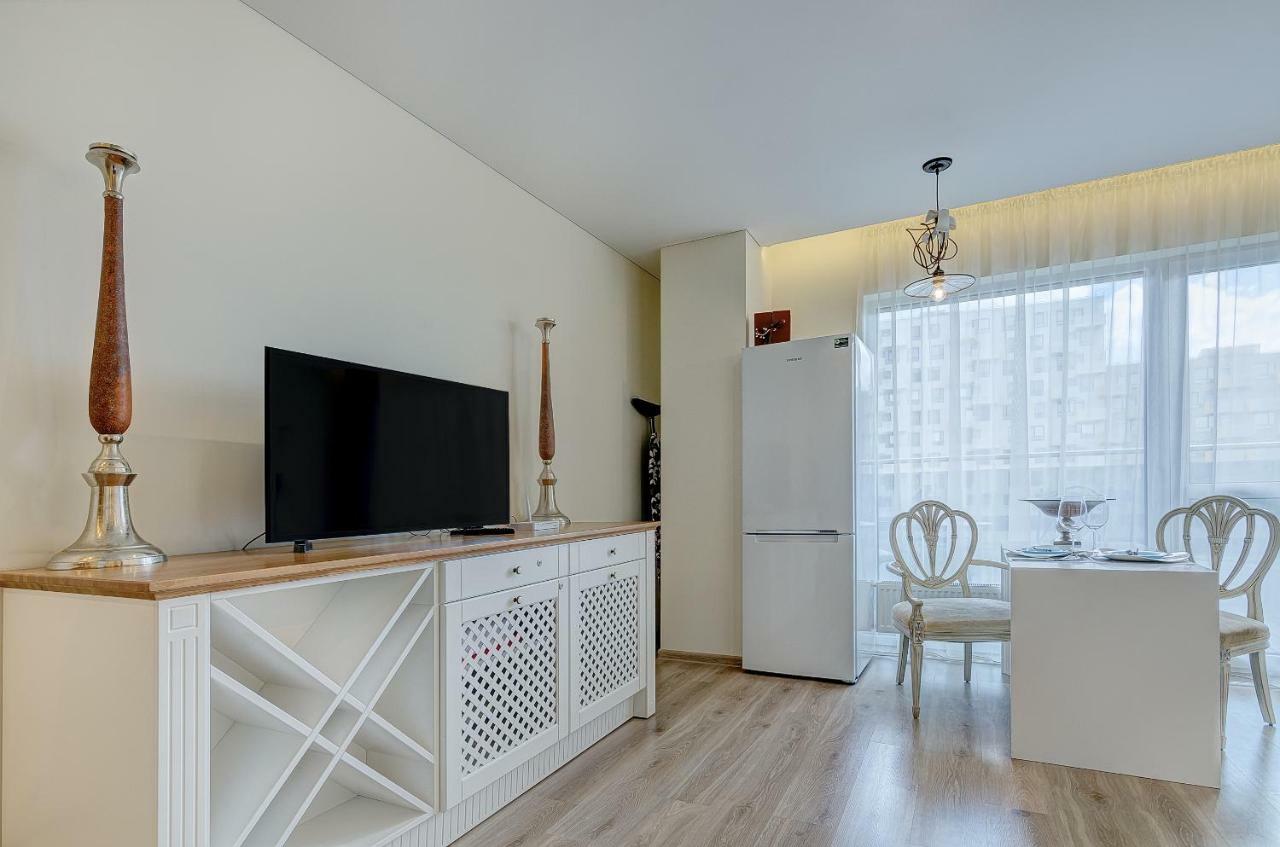 Bright Apartment Near Akropolis วิลนีอุส ภายนอก รูปภาพ