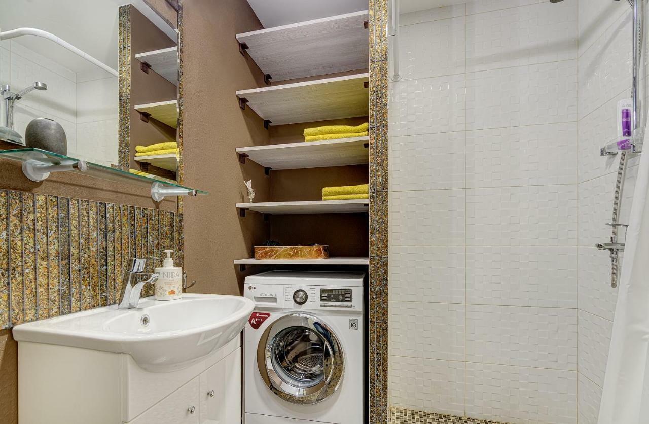 Bright Apartment Near Akropolis วิลนีอุส ภายนอก รูปภาพ