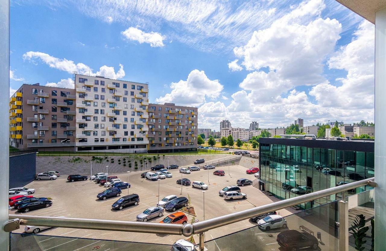 Bright Apartment Near Akropolis วิลนีอุส ภายนอก รูปภาพ